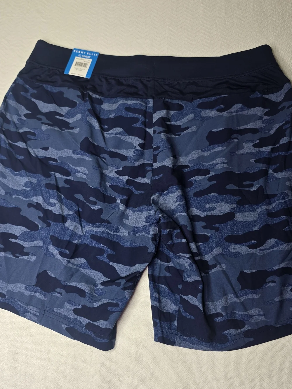 Perry Ellis Sport Men’s XL Blue Camo Performance Shorts NWT